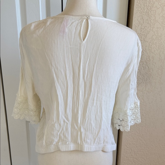 No Boundaries White Lace Detail Blouse - Picture 3 of 3